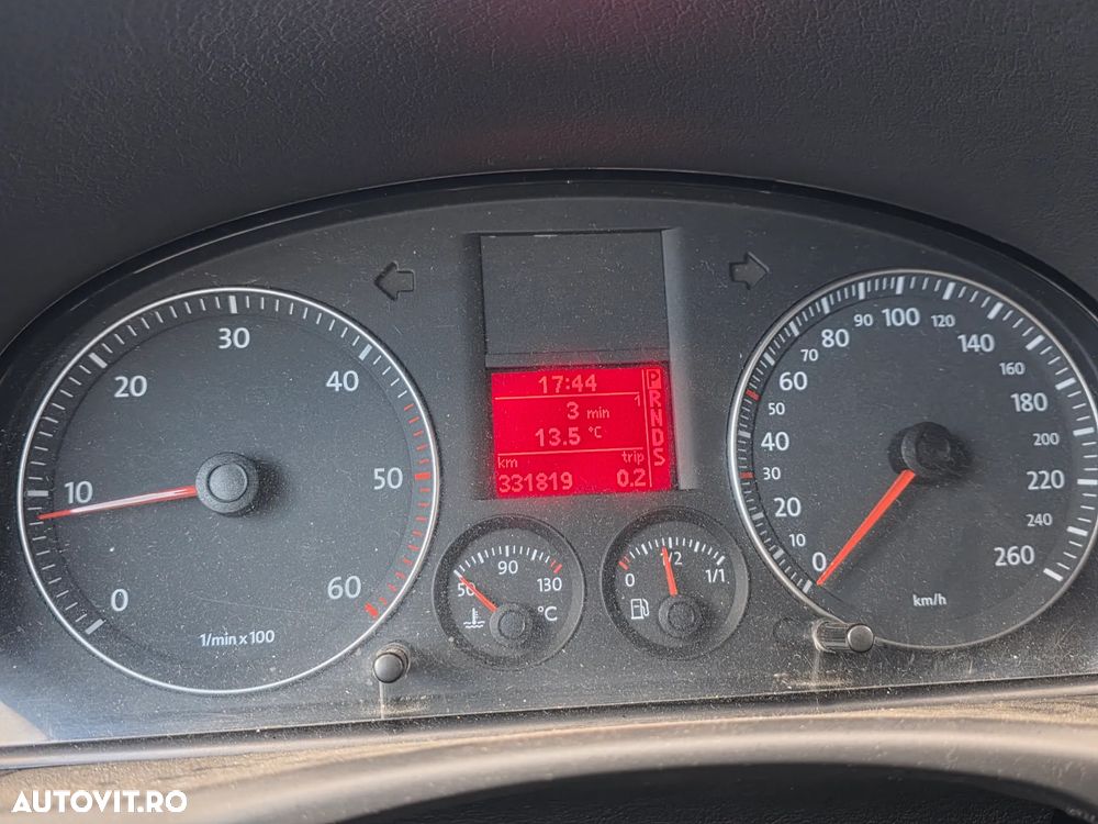 Volkswagen Touran 1.9 TDI DSG - 8