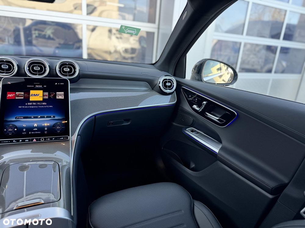 Mercedes-Benz GLC 300 de 4Matic 9G-TRONIC AMG Line - 17