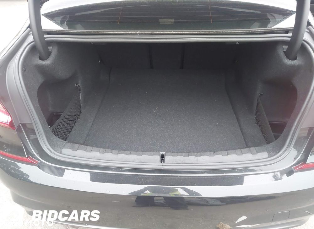 BMW Seria 3 - 12