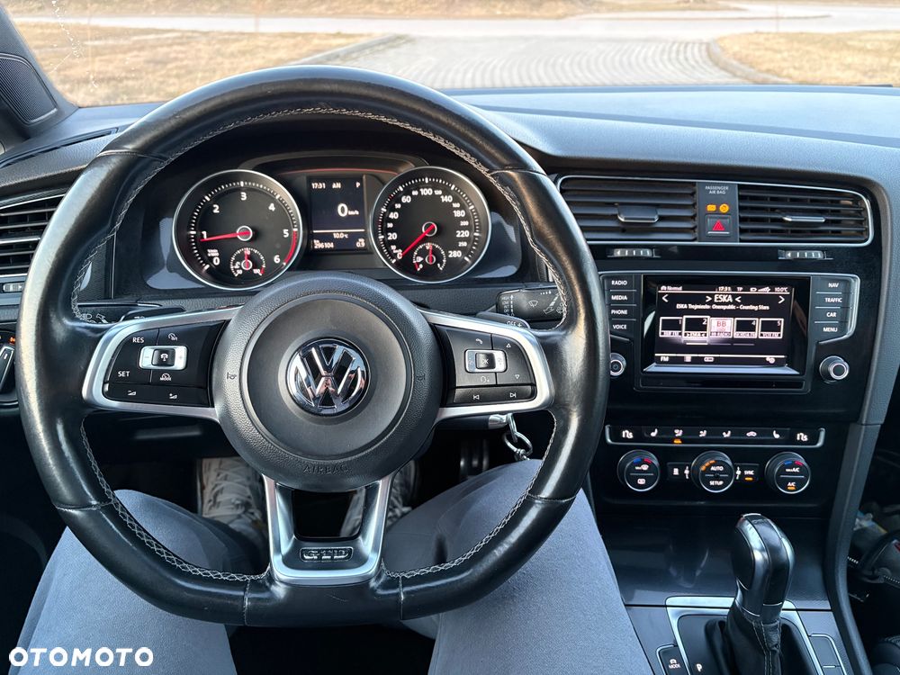 Volkswagen Golf 2.0 TDI BMT GTD DSG - 8