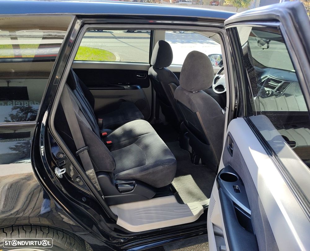 Mitsubishi Grandis 2.0 DI-D Sport - 11
