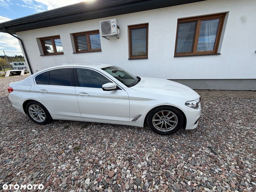 BMW Seria 5 520d Sport Line - 3