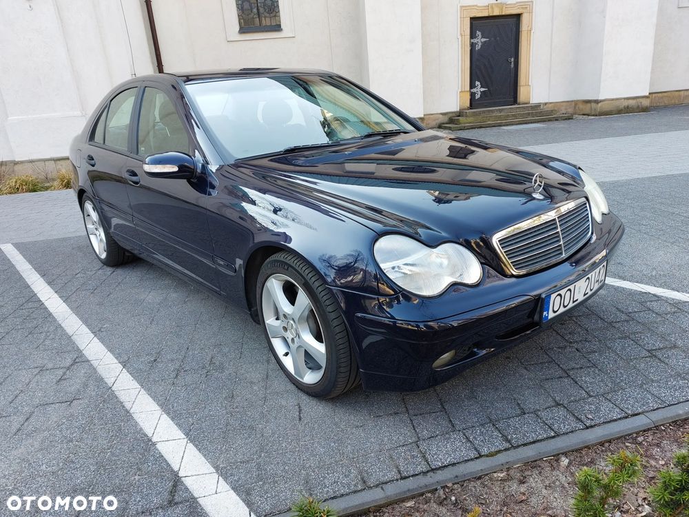 Mercedes-Benz Klasa C 180 T Kompressor Classic - 8
