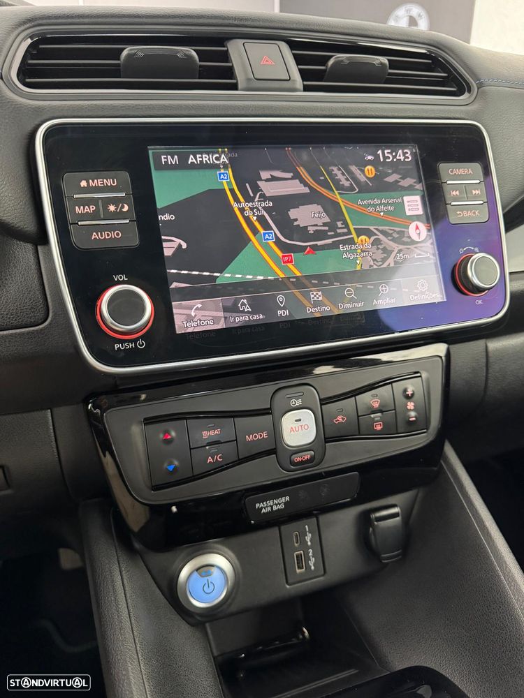 Nissan Leaf N-Connecta - 11