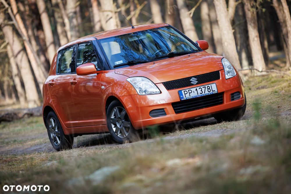 Suzuki Swift - 1