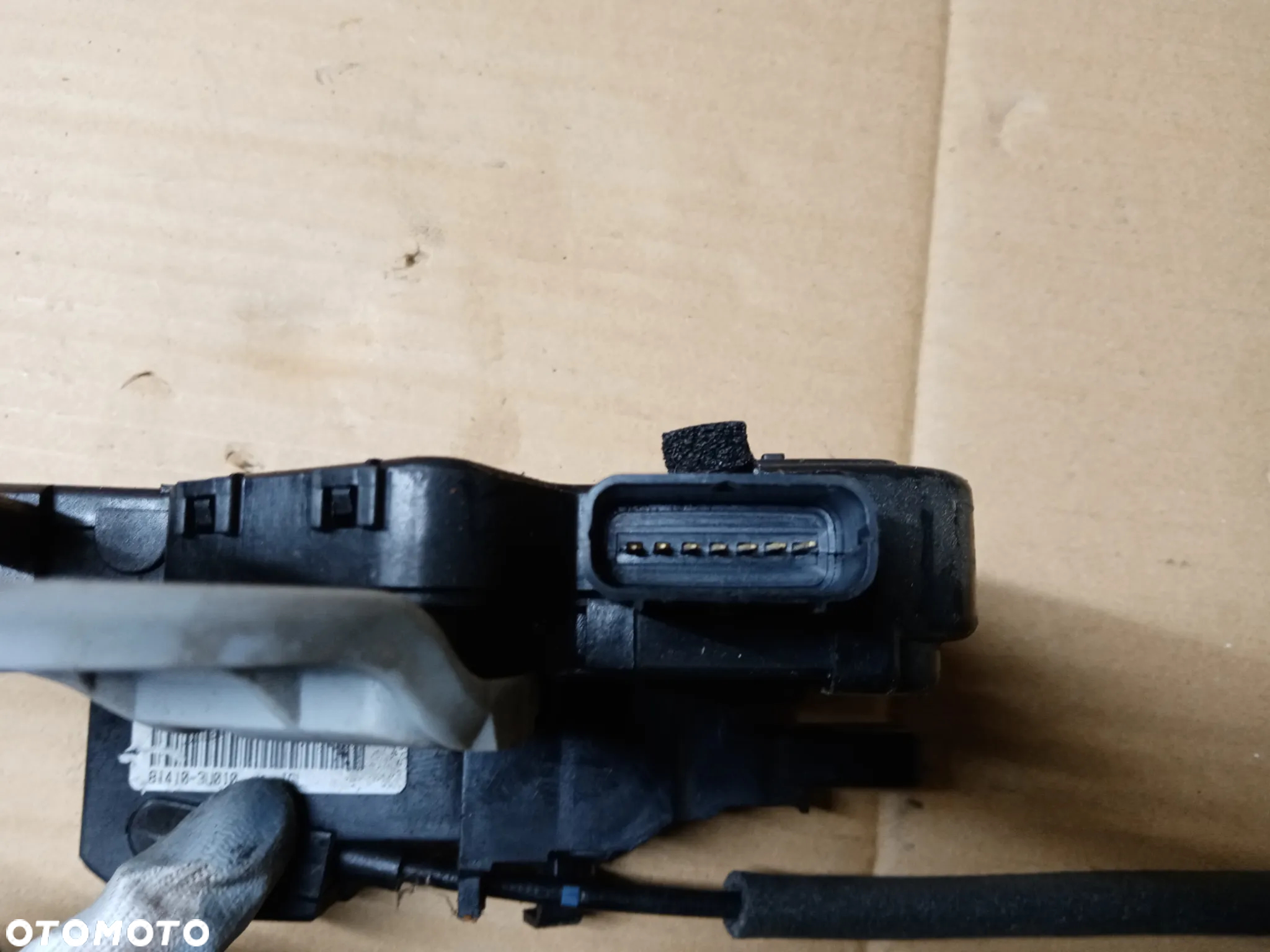 Zamek lewy tył tylny lewy 7 PIN Kia Sportage III 3 81410-3U010 - 5
