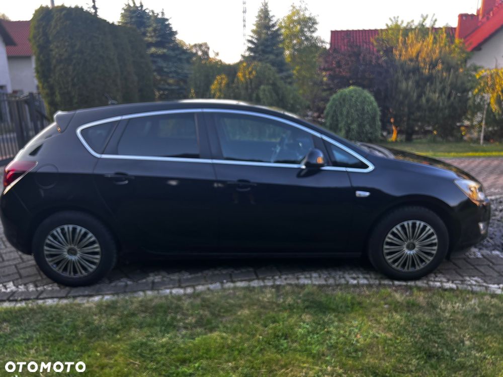 Opel Astra 1.4 Turbo Edition - 11
