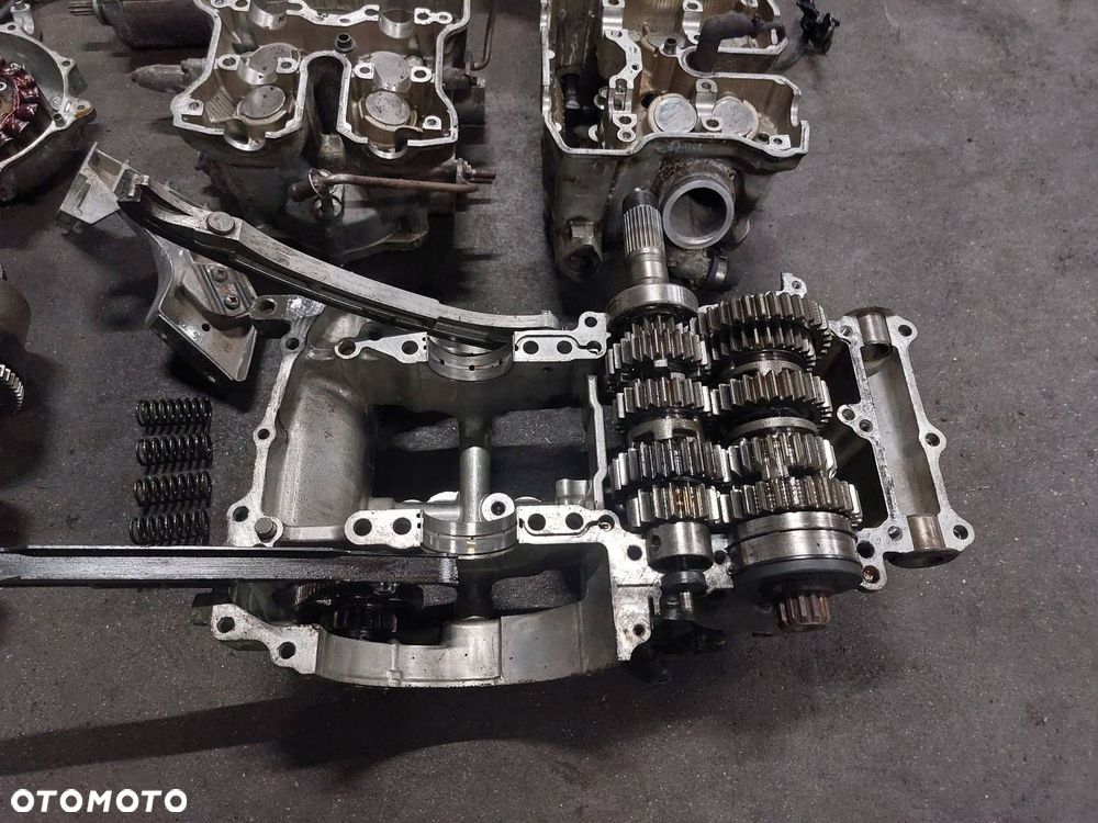 SILNIK BENZYNOWY HONDA VARADERO XL1000V - 5