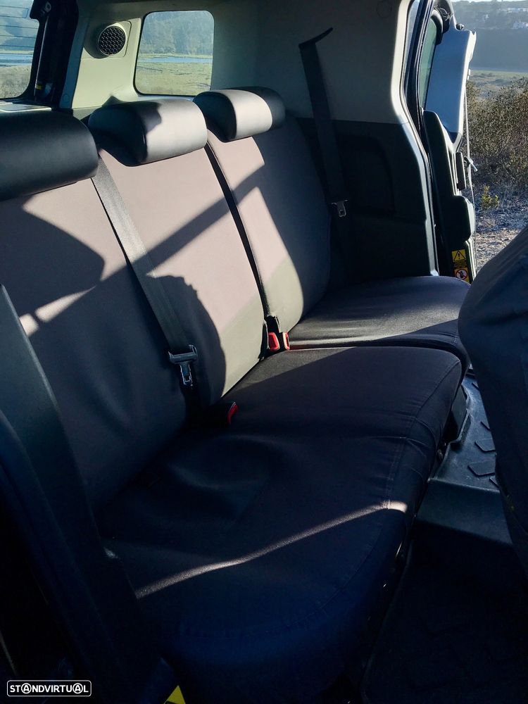 Toyota FJ Cruiser - 28