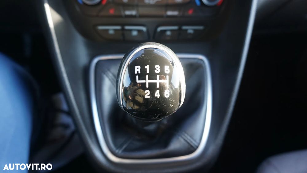 Ford Tourneo Connect Grand 1.5 TDCi Start/Stop Titanium - 31