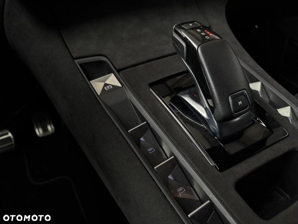 DS Automobiles DS 7 Crossback - 10