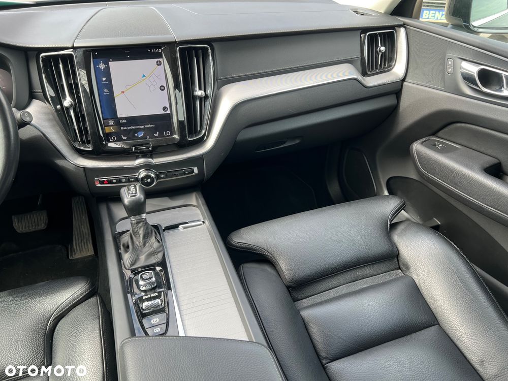 Volvo XC 60 D3 Drive-E R-Design Momentum - 20