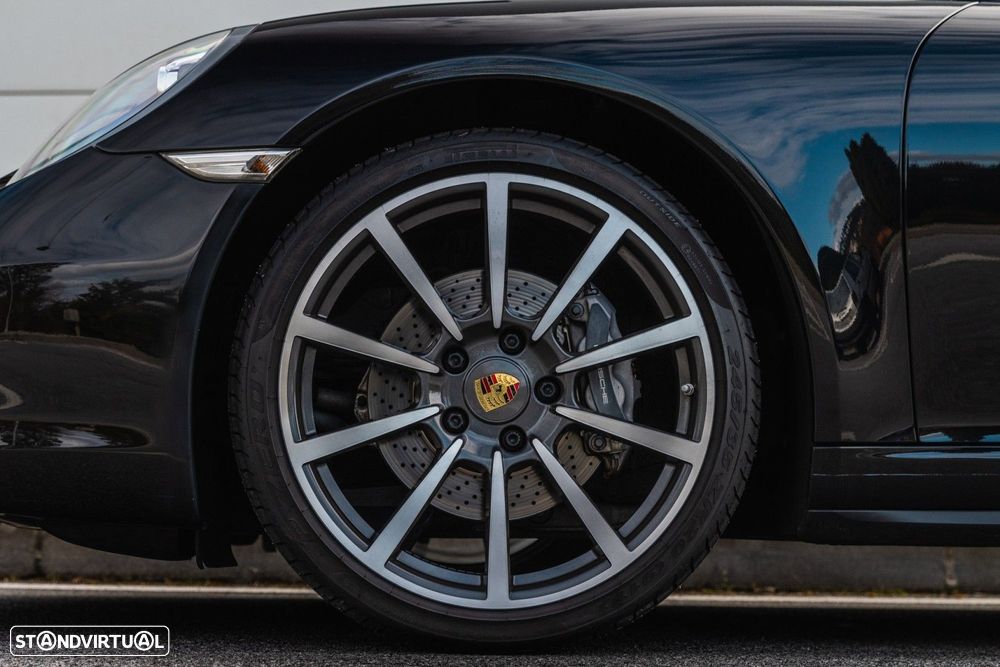 Porsche 911 (991) Carrera 4 Cabriolet PDK Black Edition - 9
