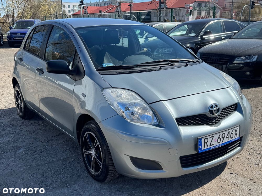 Toyota Yaris 1.0 Luna A/C - 2