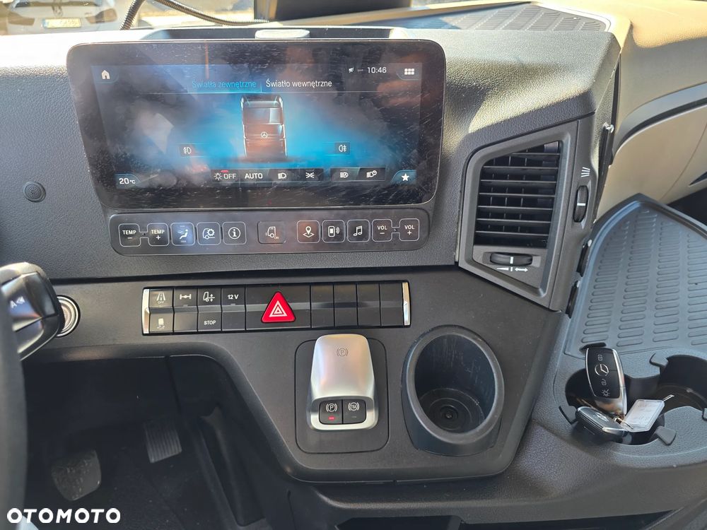 Mercedes-Benz ACTROS - 10