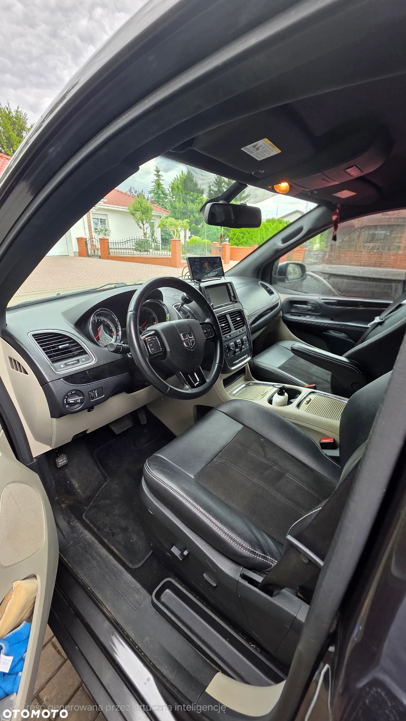Dodge Grand Caravan - 20