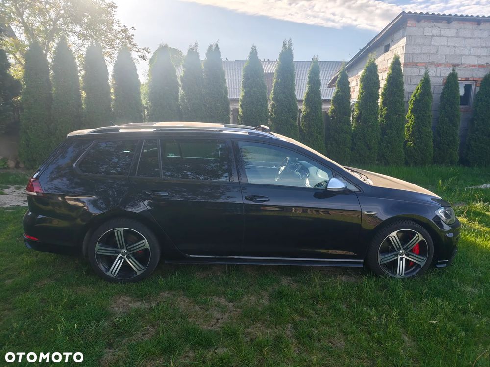 Volkswagen Golf - 8