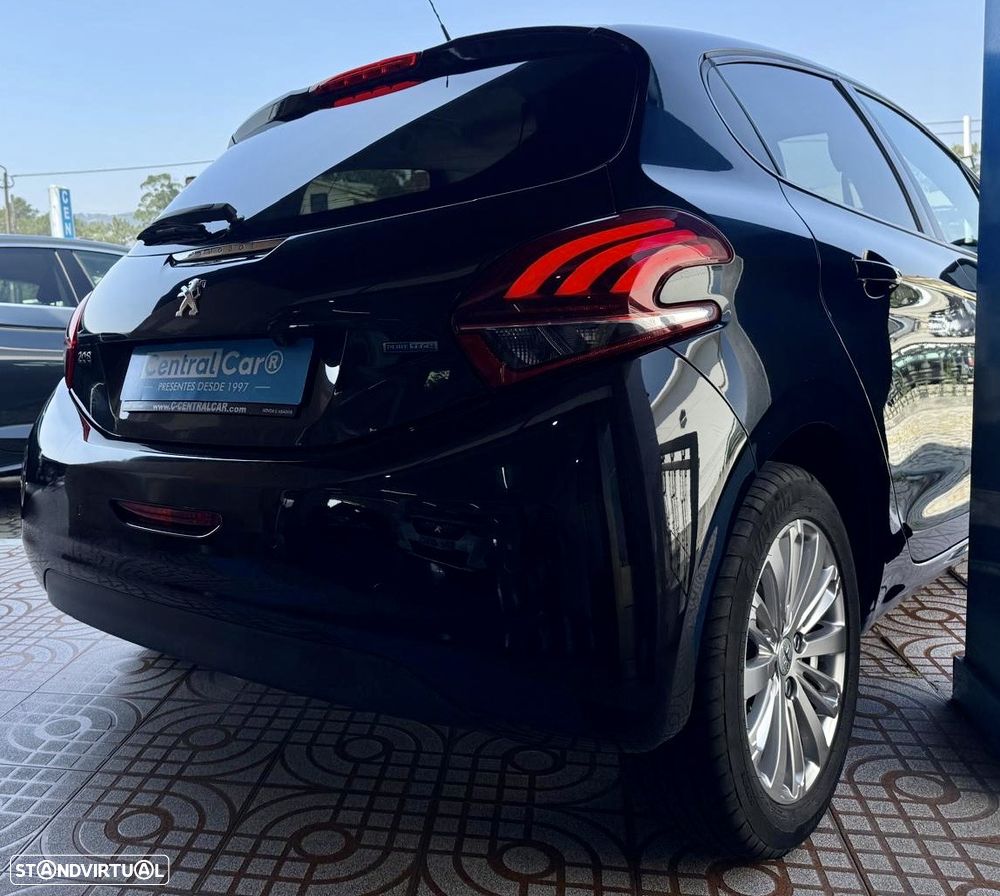 Peugeot 208 1.2 PureTech Style - 10