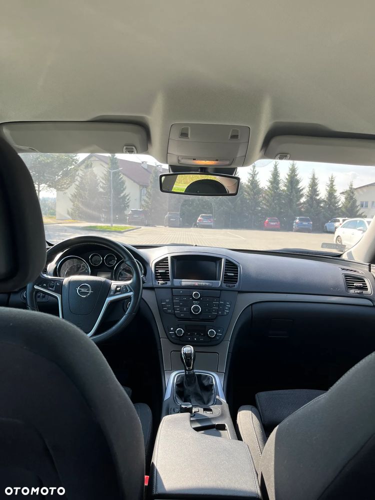Opel Insignia 1.8 - 9