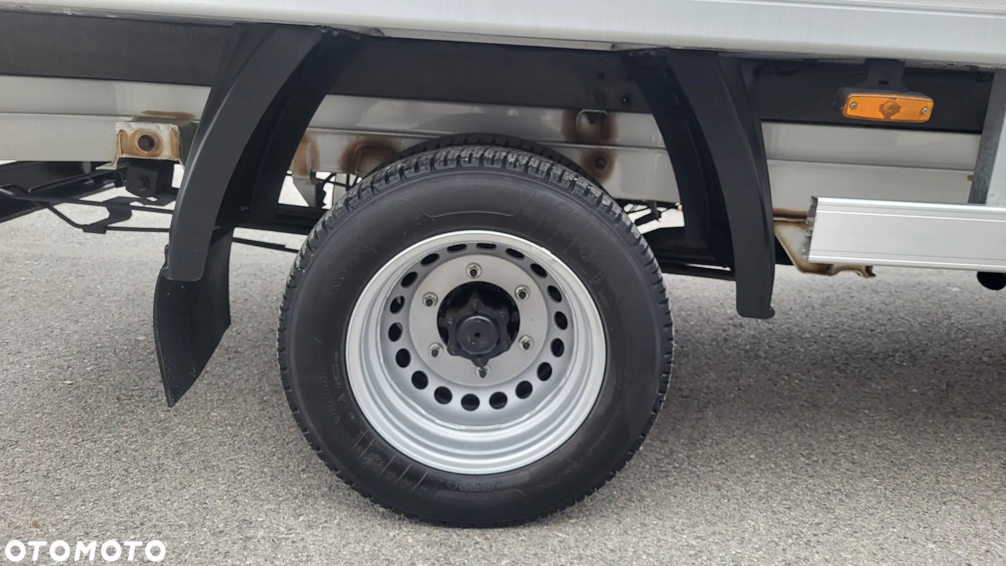 Mercedes-Benz Sprinter - 14