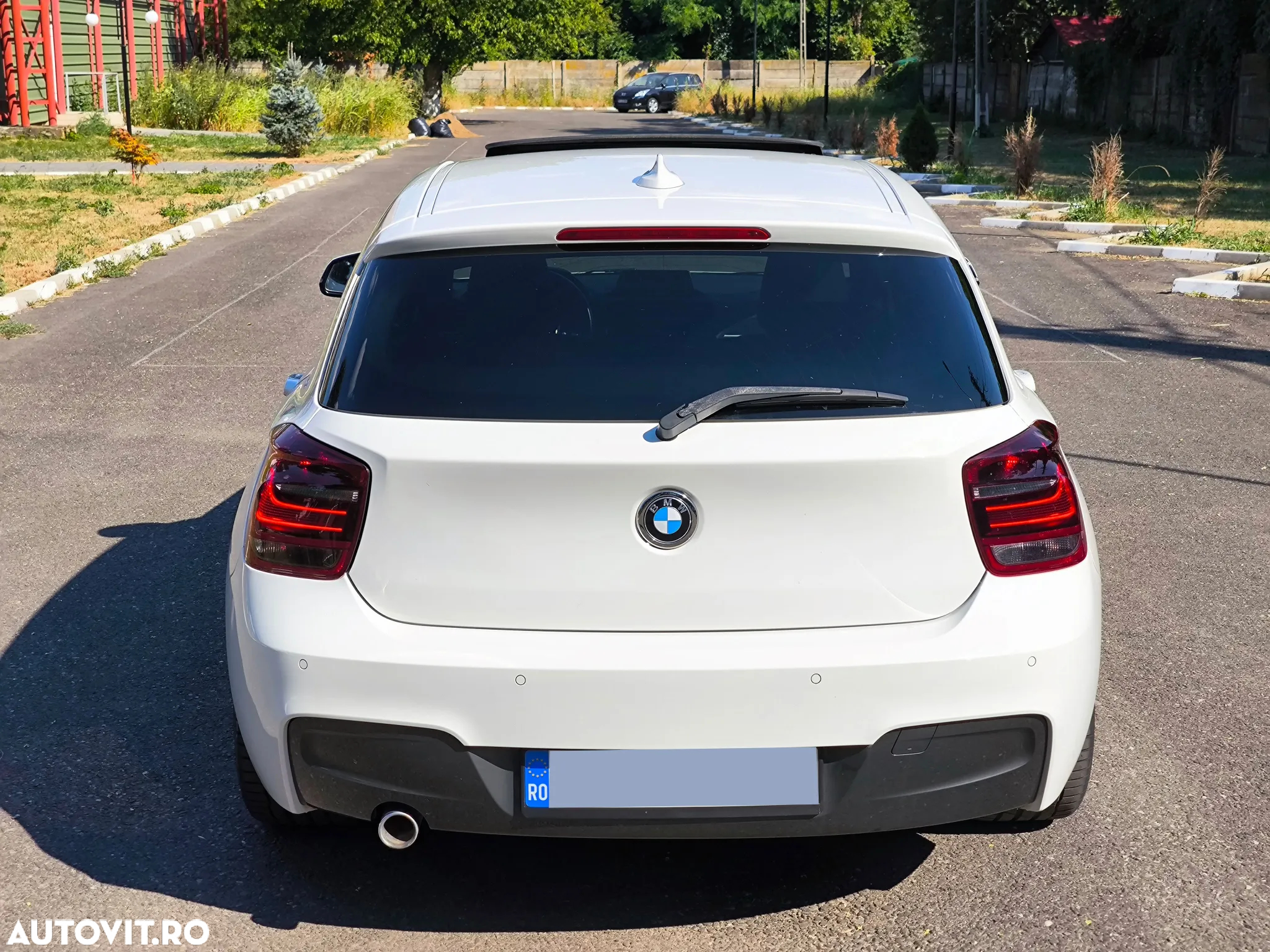 BMW Seria 1 116d - 12