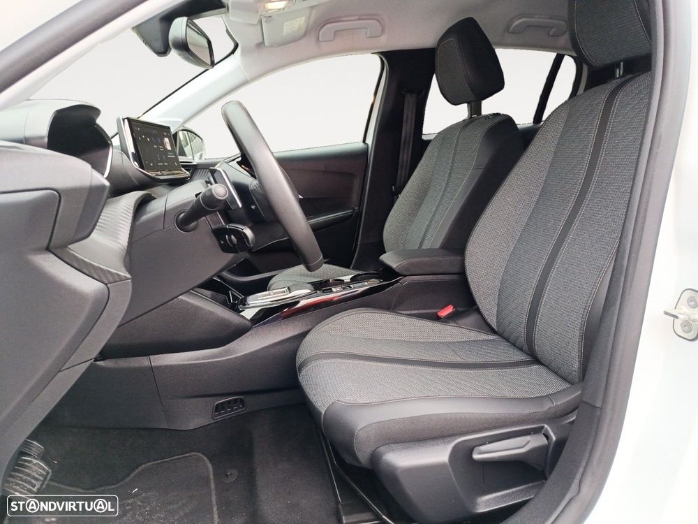 Peugeot 208 1.2 Hybrid Allure e-DCS6 - 9