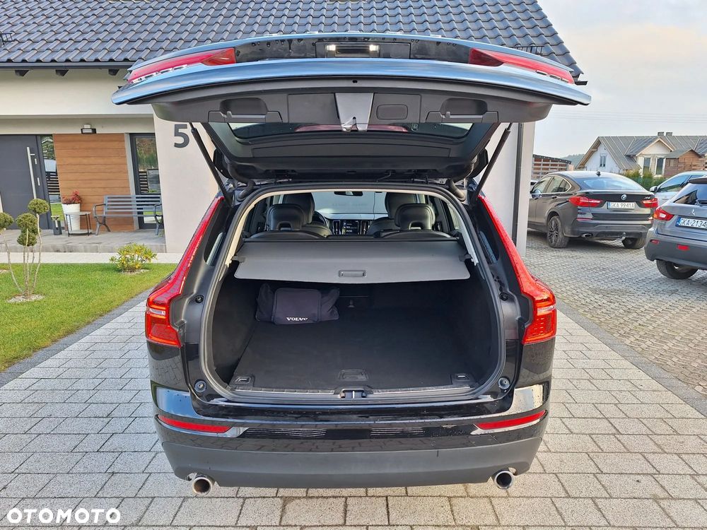 Volvo XC 60 D4 AWD Geartronic Momentum - 9