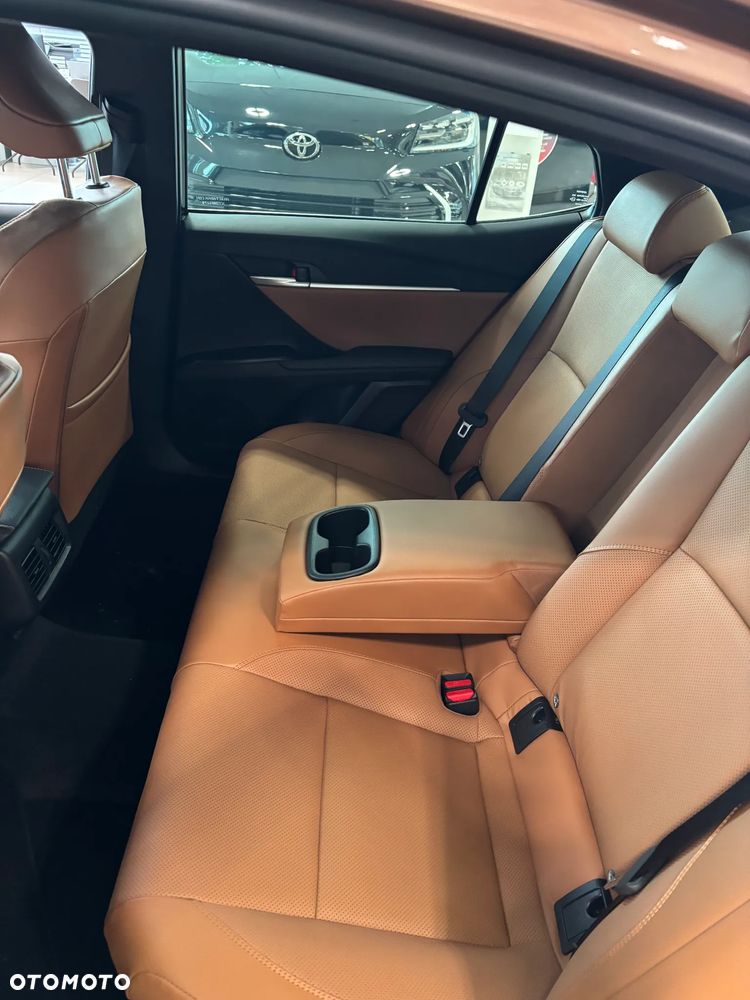 Toyota Camry 2.5 Hybrid Prestige CVT - 22
