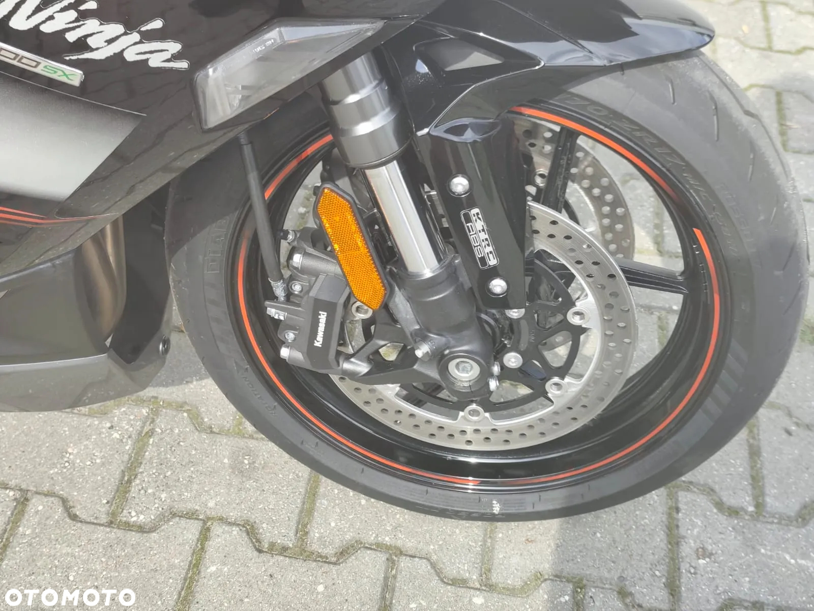 Kawasaki Ninja 1000 SX - 17