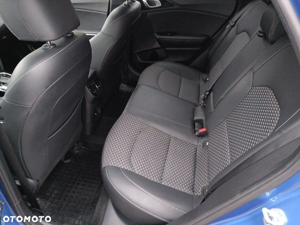 Kia XCeed 1.5 T-GDI Business Line DCT - 12