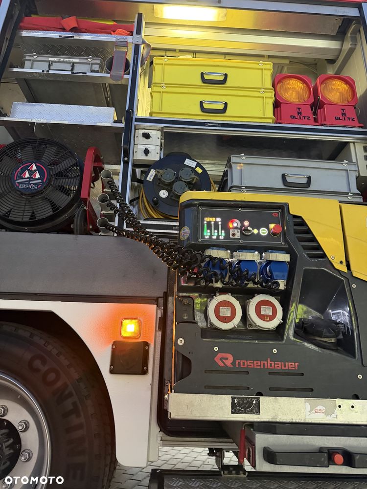 MAN Straż pożarna pojazd pożarniczy wóz strażacki MAN L80 GBA średni terenowy- uterenowiony 4x4 CNBOP 3000l wody + 100l piany reduktor blokady przedniego i tylnego mostu, maszt oświetleniowy - 20