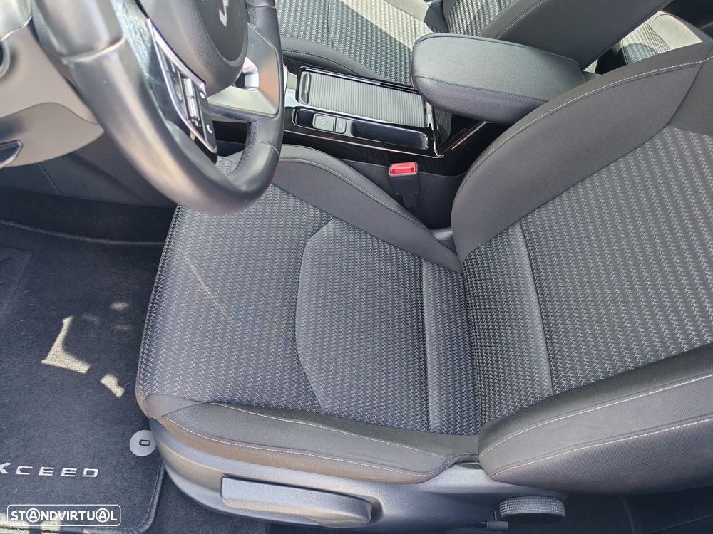 Kia XCeed 1.6 GDi PHEV Drive - 22