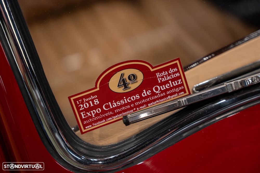 Jaguar XK140 - 23