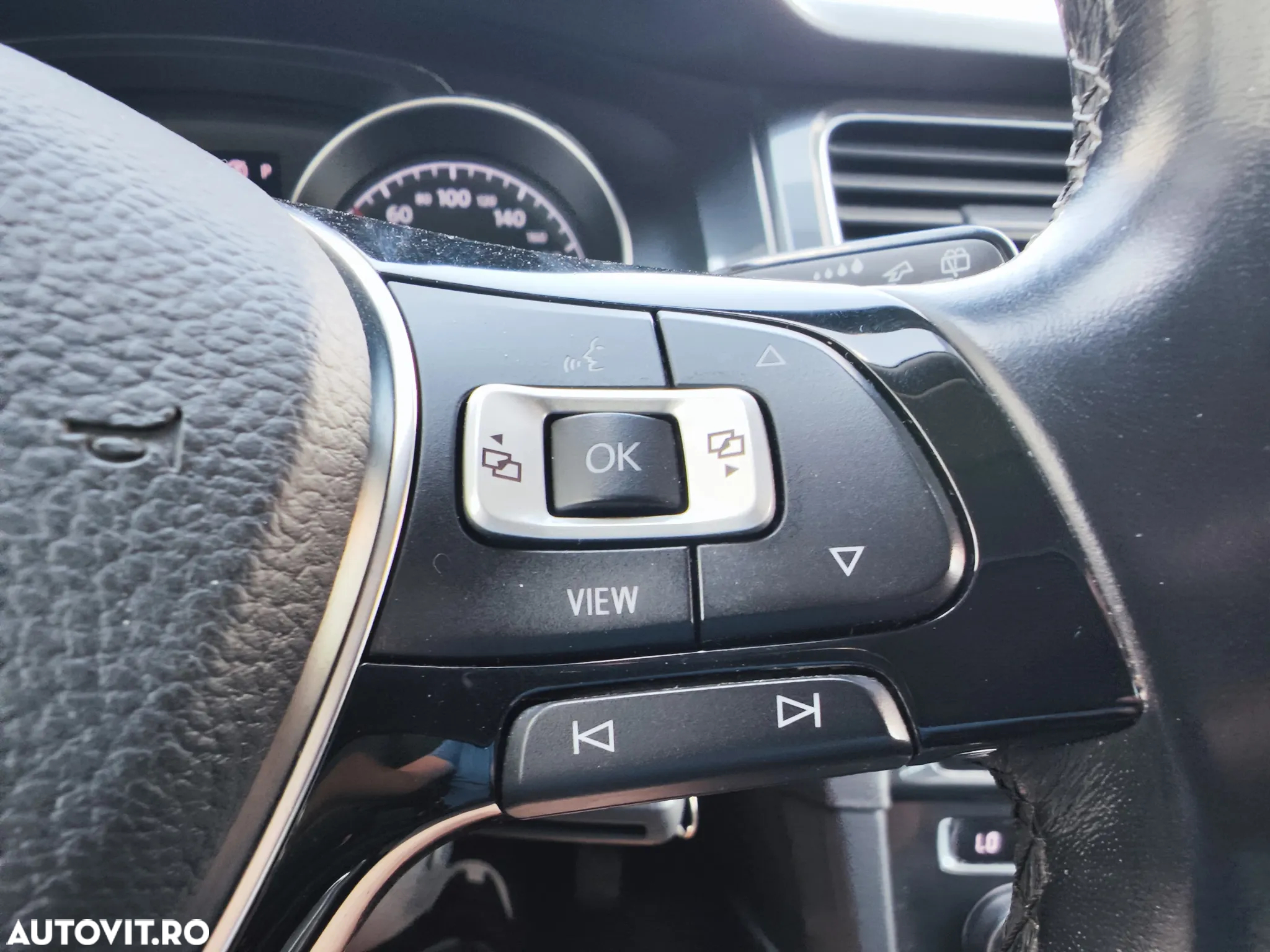 Volkswagen Golf 1.6 TDI DSG Comfortline - 14