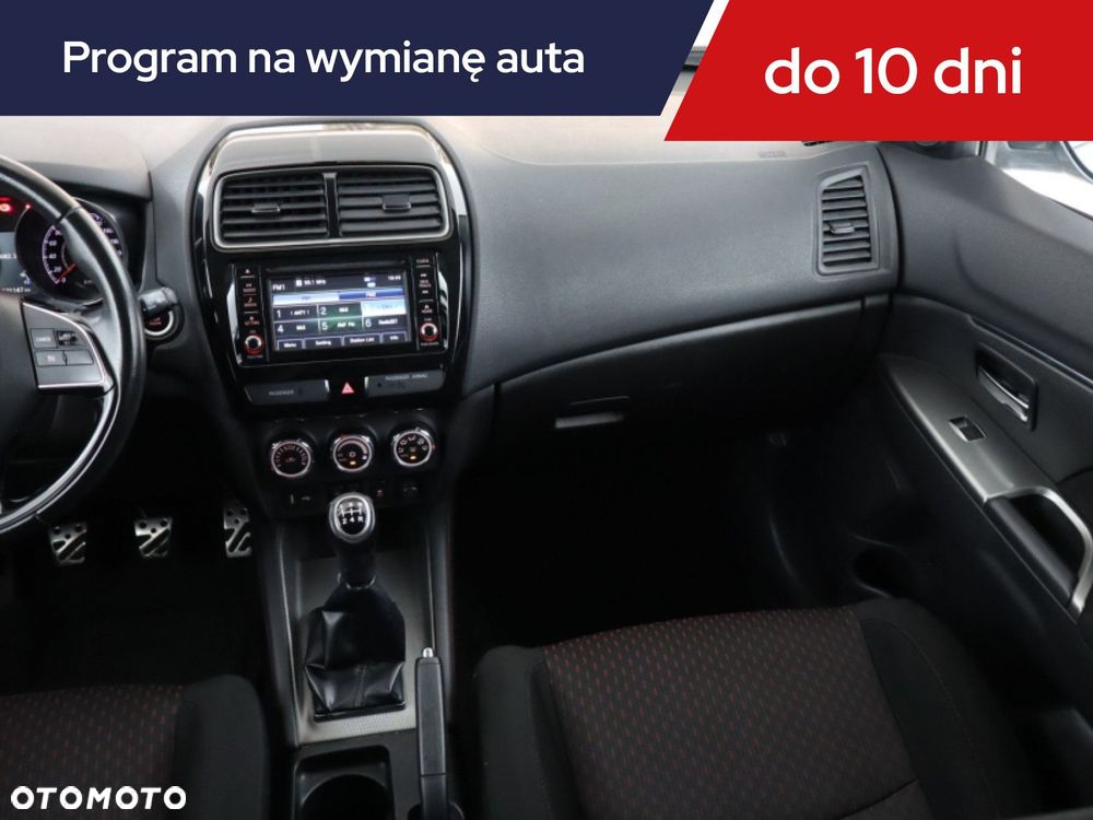 Mitsubishi ASX - 10