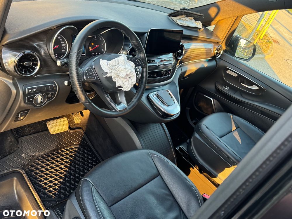 Mercedes-Benz Klasa V - 6