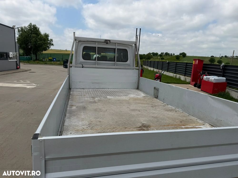Mercedes-Benz Sprinter - 5