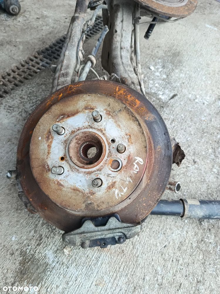 Zwrotnica tył prawa lewa toyota rav4 2 2.0D - 2