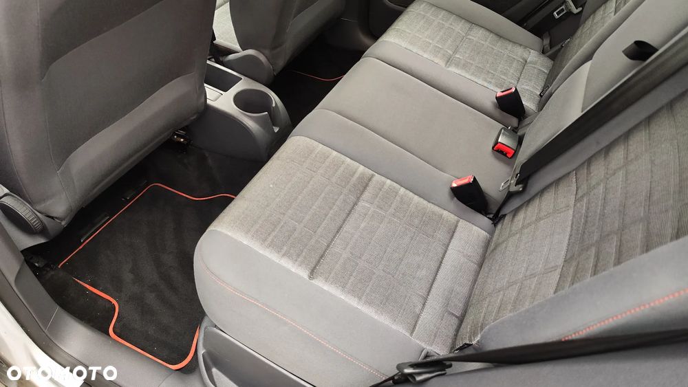 Volkswagen Golf Plus 1.6 Goal - 21