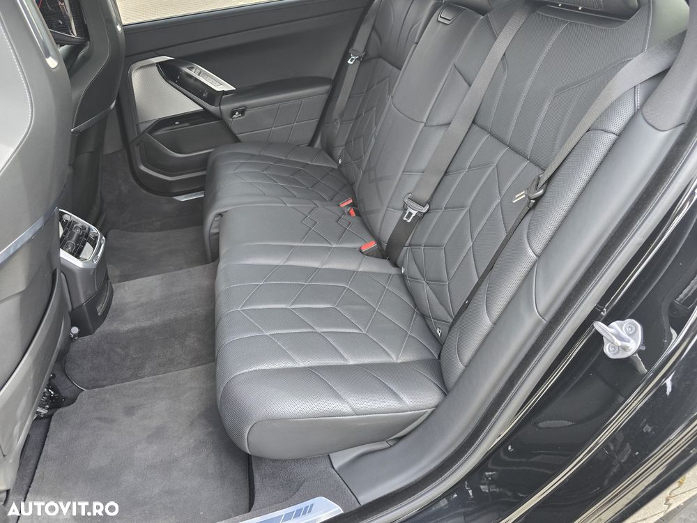 BMW Seria 7 750e xDrive AT PHEV - 31