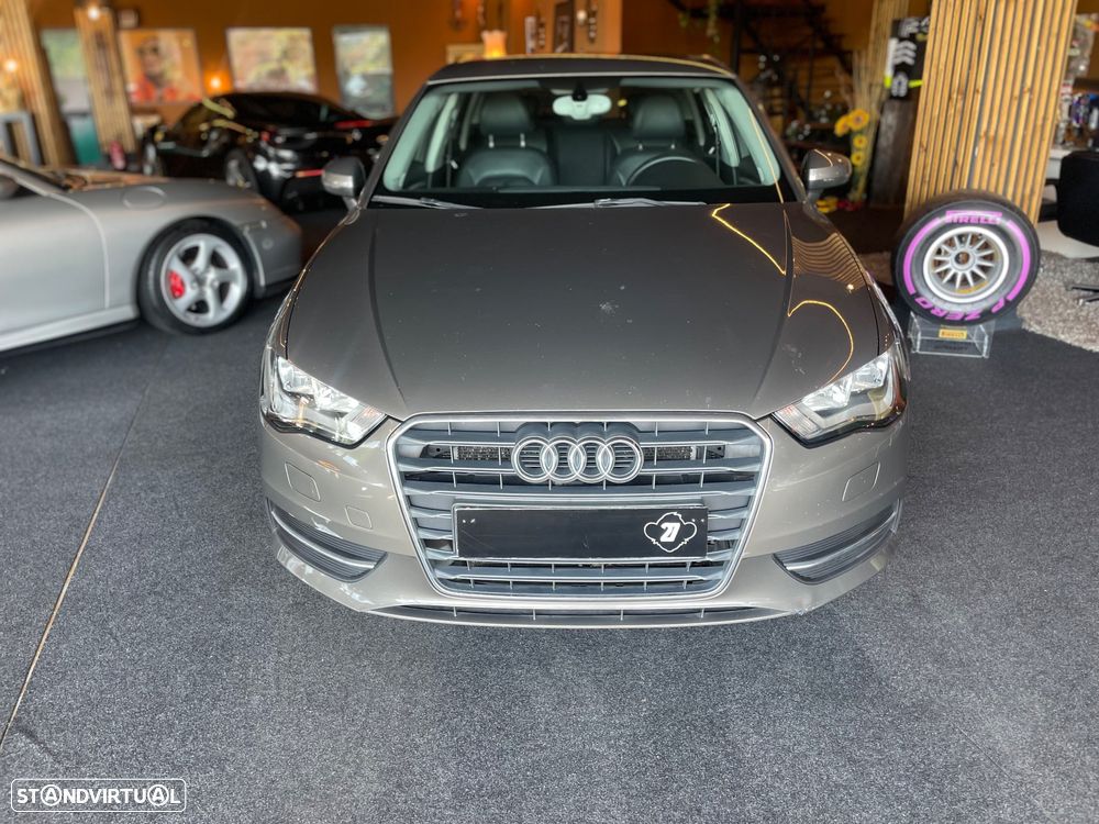 Audi A3 1.6 TDI Ambiente - 2