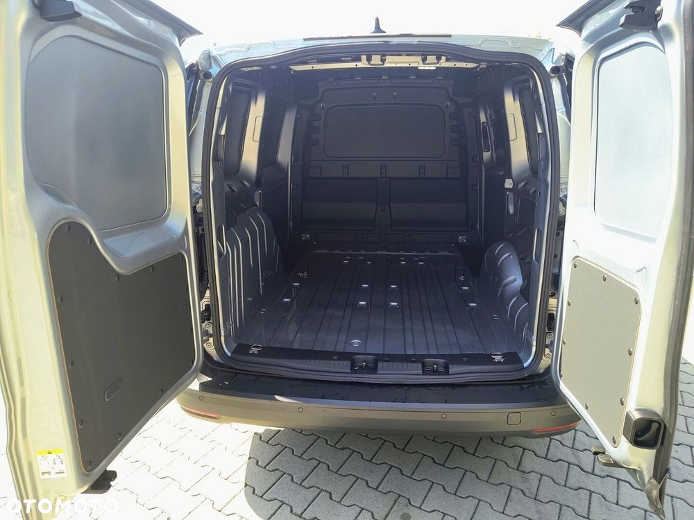 Volkswagen Caddy Cargo Maxi silnik: 2,0 l TDI EU6 SCR 102 KM / skrzynia biegów: manualna 6-biegowa rozstaw osi: 2970 mm - 7