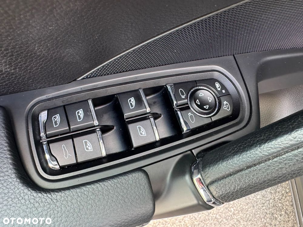 Porsche Cayenne Diesel Platinum Edition - 17