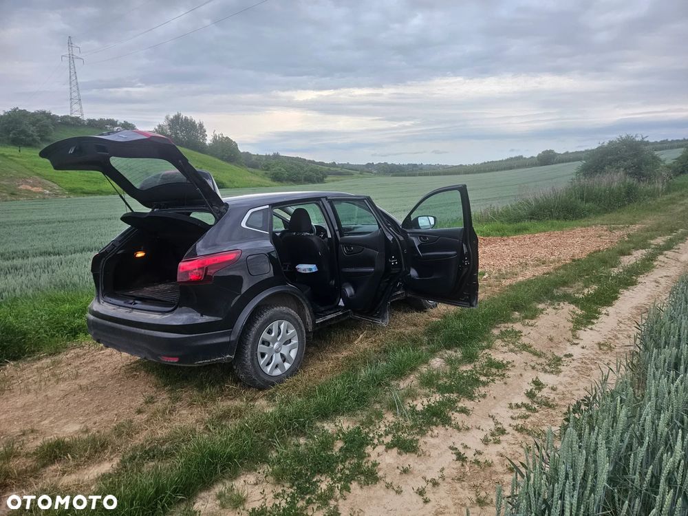 Nissan Rogue - 4