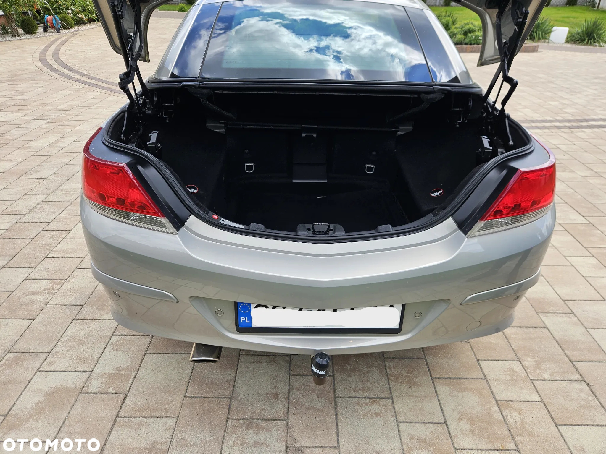 Opel Astra GTC 1.6 - 7