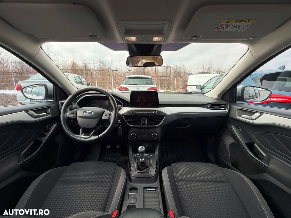 Ford Focus 1.0 EcoBoost Connected - 9