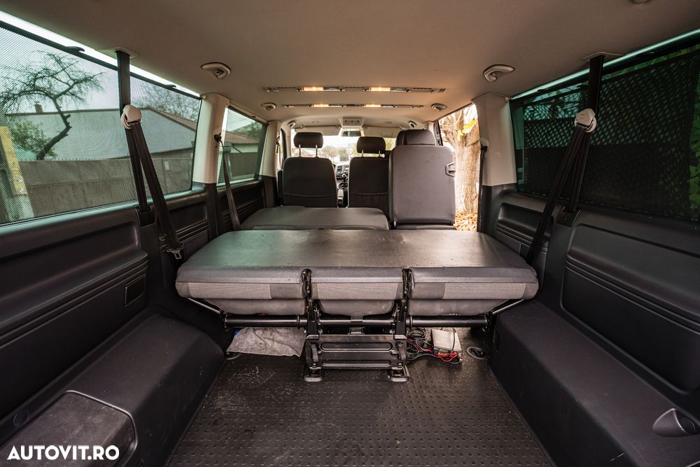 Volkswagen Caravelle - 9