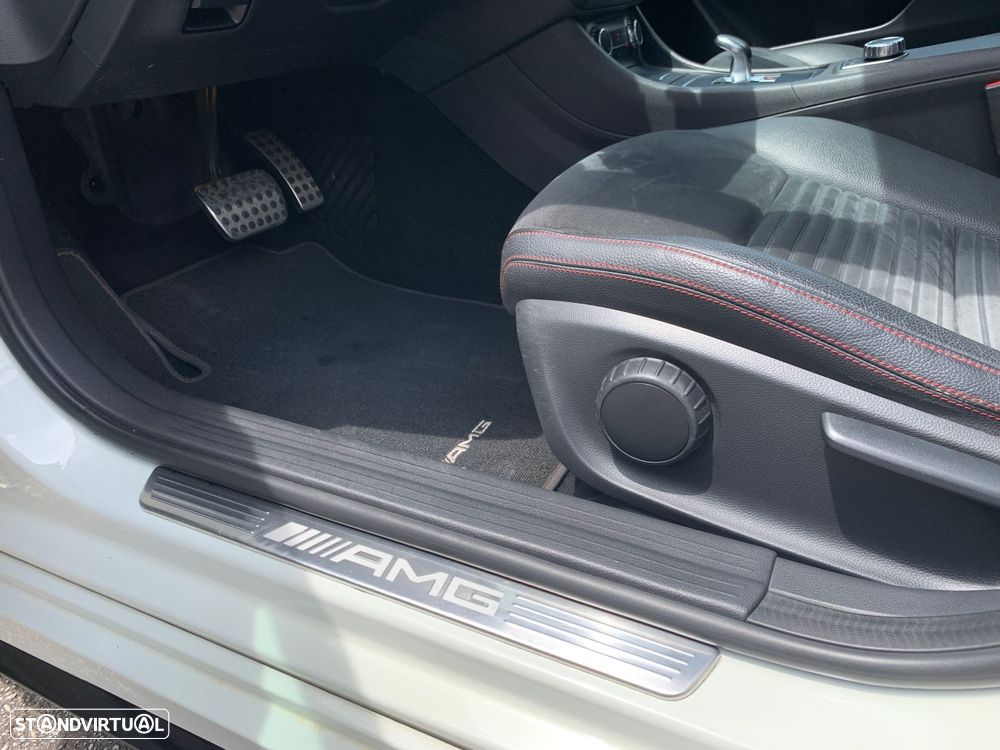 Mercedes-Benz A 45 AMG 4-Matic - 11