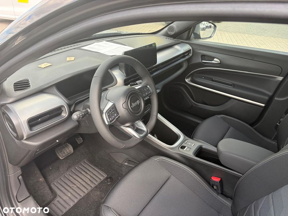 Jeep Avenger 1.2 T3 mHEV Summit FWD eDCT6 - 6