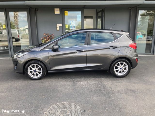 Ford Fiesta 1.0 EcoBoost Hybrid S&S TITANIUM - 5